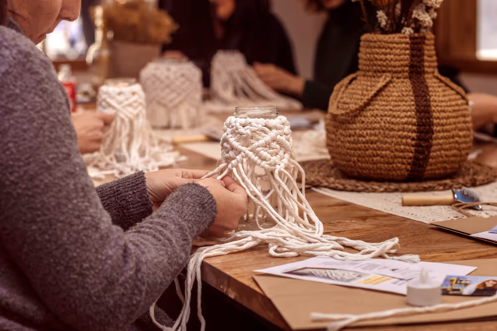 Makramee-Knuepfen beim Workshop in Oldenburg bei FLOWers