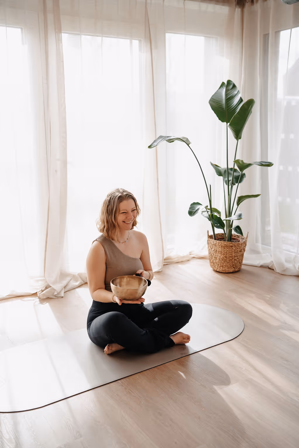 Yogastudio FLOWers in Oldenburg mit viel Tageslicht